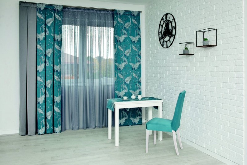 Závesy / Závesy - obrázky - foto Závesy / Závesy - obrázky - foto