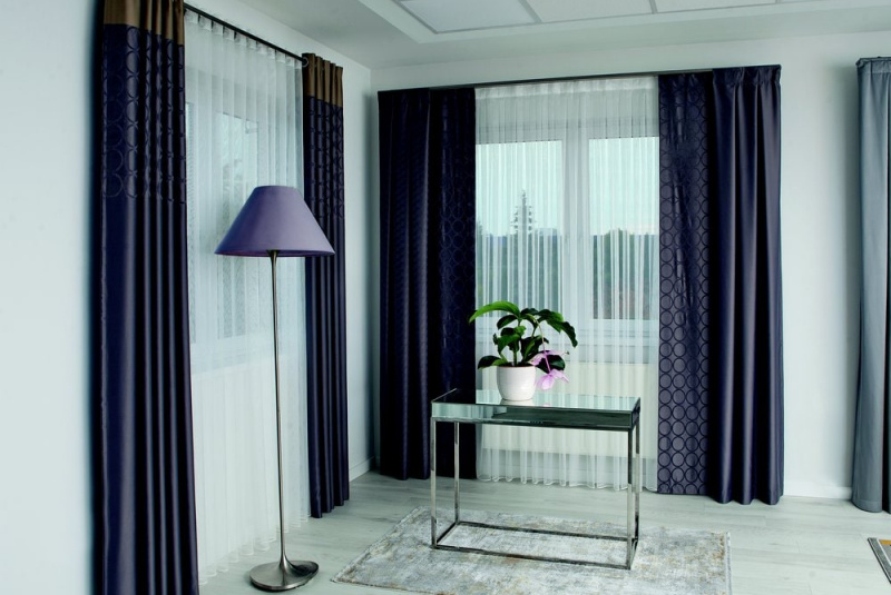 Závesy / Závesy - obrázky - foto Závesy / Závesy - obrázky - foto